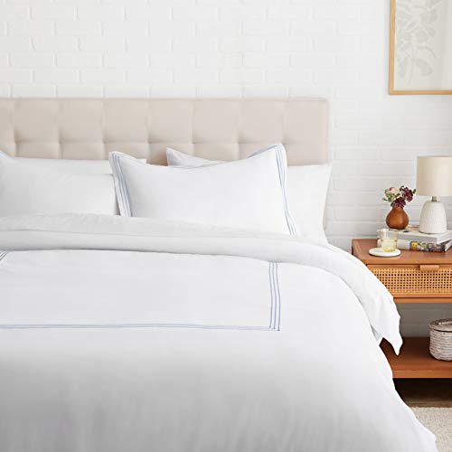 Book Cover AmazonBasics Embroidered Hotel Stitch Duvet Cover Set - Premium, Soft, Easy-Wash Microfiber - Full/Queen, White with Dusty Blue Embroidery