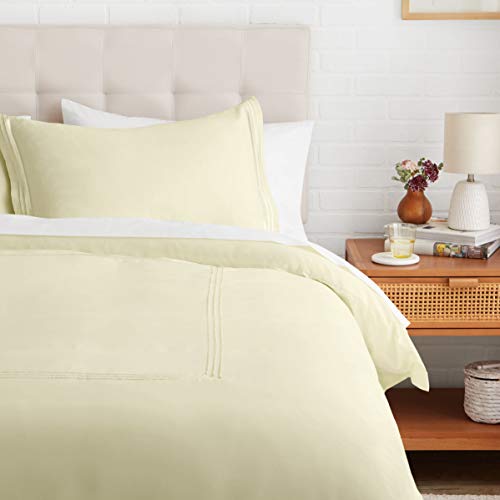 Book Cover Amazon Basics Embroidered Hotel Stitch Duvet Cover Set - Soft, Easy-Wash Microfiber - Twin/Twin XL, Aloe Green