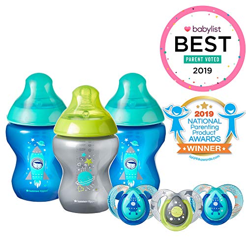 Tommee Tippee Closer to Nature Boldly Go Decorated Gift Set with 6-Piece Baby Bottles & 6-18 Month Pacifiers, Boy