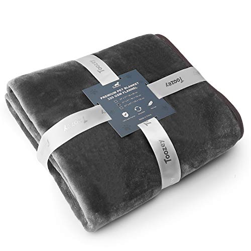 Toozey Premium Flannel Dog Blanket, Super Soft Reversible Plush Pet Throw Blanket, Quality Plush Fluffy Blanket for Dogs and Cats
