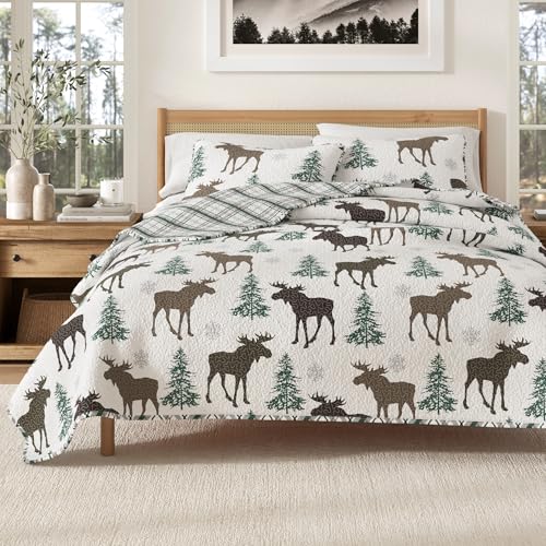 Great Bay Home 3-Piece Lodge Quilt Set with Shams. Durable Cabin Bedspread and Shams with Rustic Printed Pattern. Wilderness Collection (Twin, Moose - Chocolate)