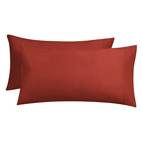 Book Cover Amazon Basics Lightweight Soft Easy Care Microfiber Pillowcases - 2-Pack, King, Red