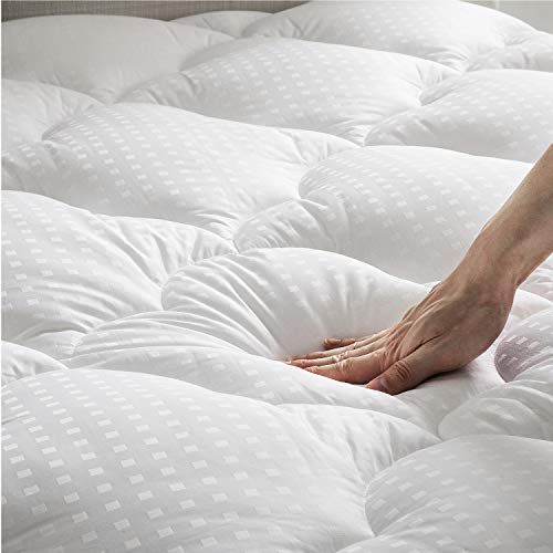 Book Cover Bedsure Cotton Twin XL/Twin Extra Long Mattress Pad (up to 18 inches) - Deep Pocket, Quilted Mattress Cover with Fitted Skirt - Overfilled Mattress Topper with Down Alternative Fill, Soft, Breathable