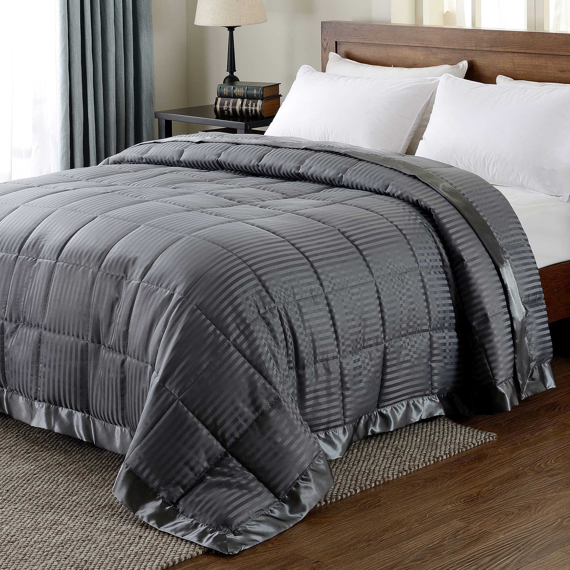 Book Cover downluxe Lightweight King Down Alternative Blanket with Satin Trim, Gray, 90 X 108 Inch