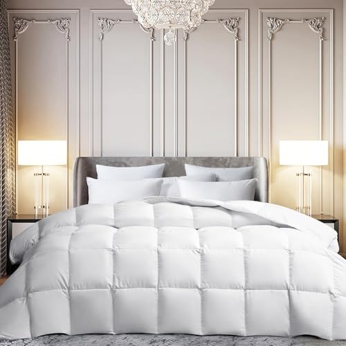 Martha Stewart White Goose Fiber Down Fiber Comforter All Season Queen Size